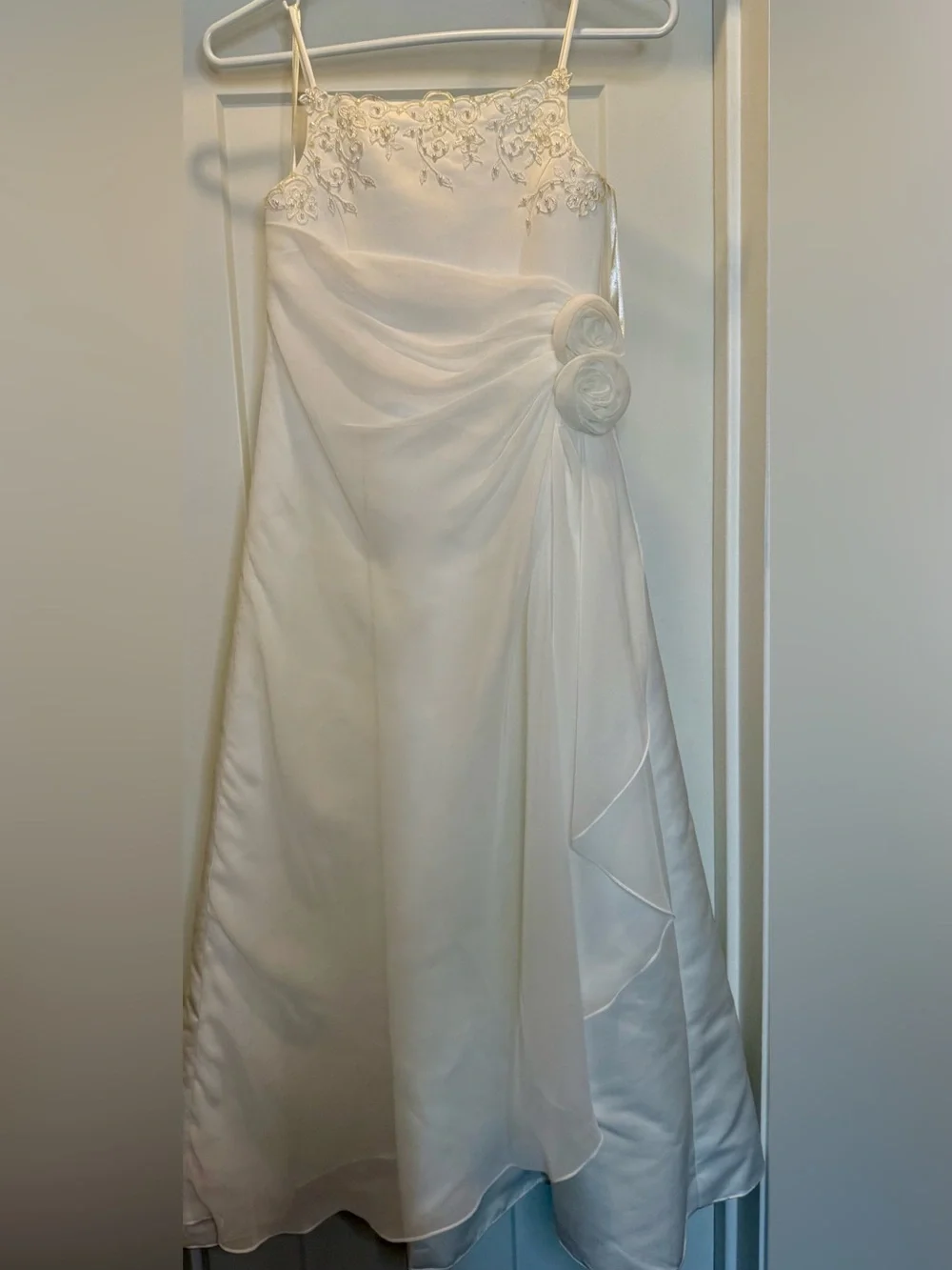 David's Bridal Ivory Flower/Communion Dress size 8 - Picture 3 of 11